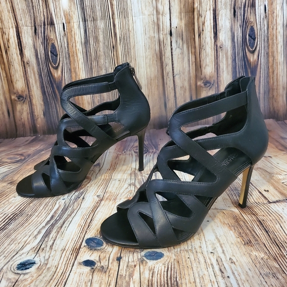 NEW MICHAEL KORS ANNALEE STRAPPY LEATHER SANDAL - Picture 2 of 10